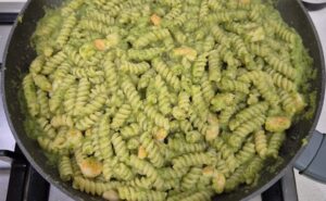 pasta with zucchini and prawns