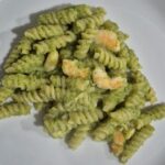 Pasta with zucchini and prawns